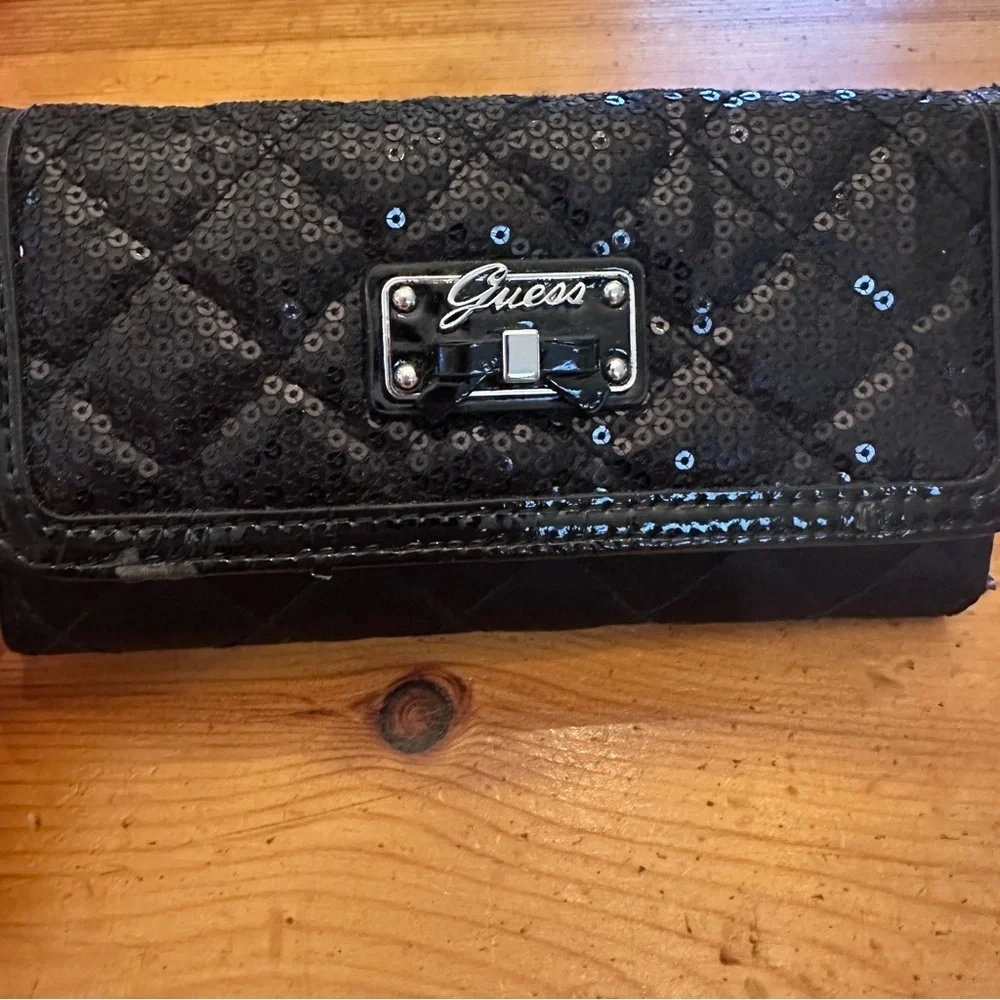NWT Guess sequin bow wallet🎀